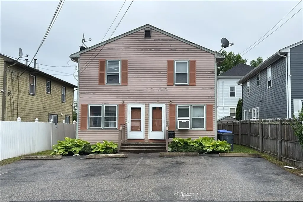 35 37 Lancashire Street Providence RI 02908