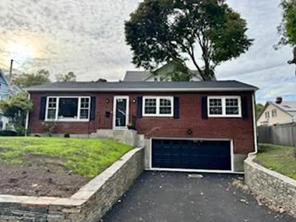 282 Morris Avenue Providence RI 02906