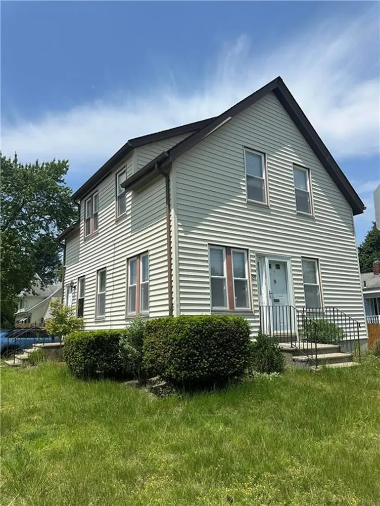 38 Madison Street Pawtucket RI 02861