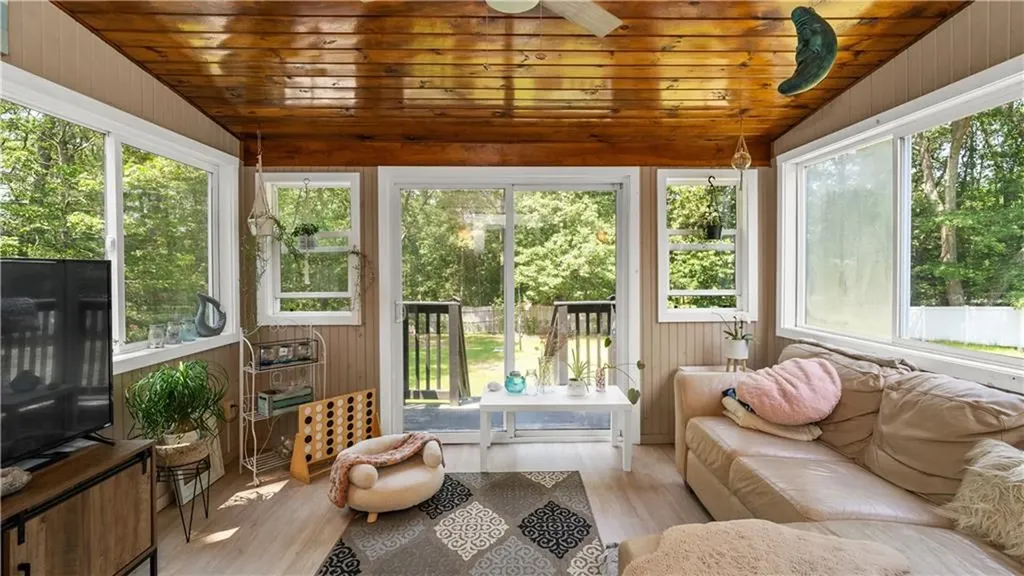 14 Deer Run Drive Coventry RI 02816