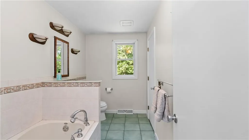 14 Deer Run Drive Coventry RI 02816
