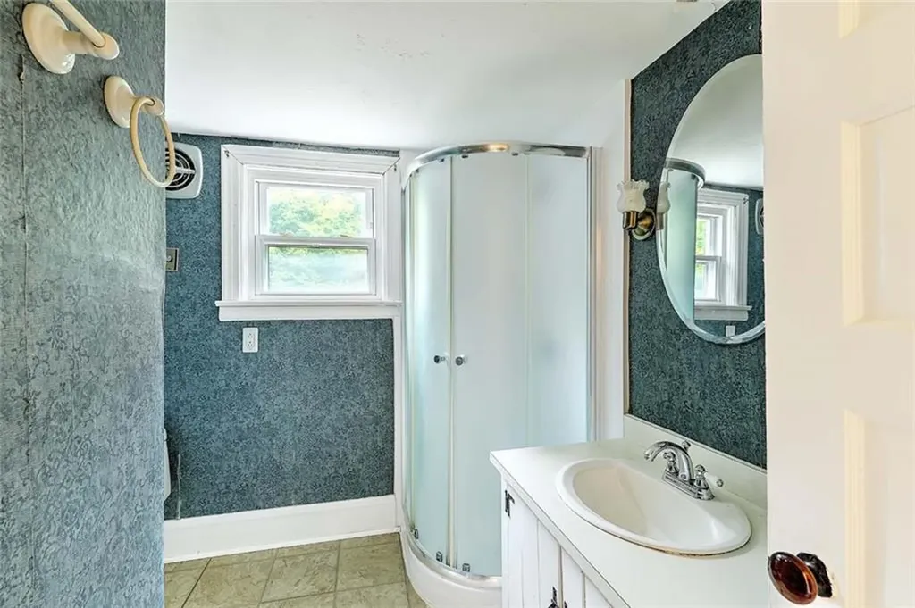 178 East Greenwich Avenue West Warwick RI 02893