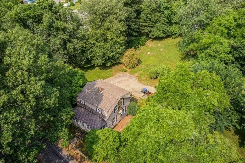 178 East Greenwich Avenue West Warwick RI 02893
