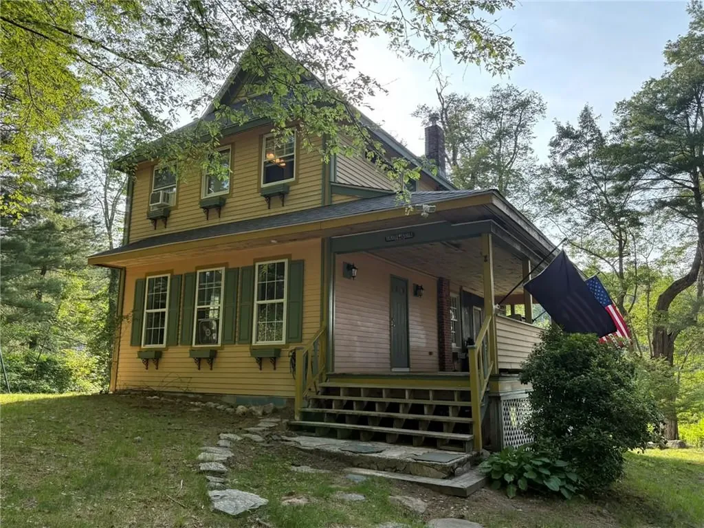 40 Anthony Road Foster RI 02825
