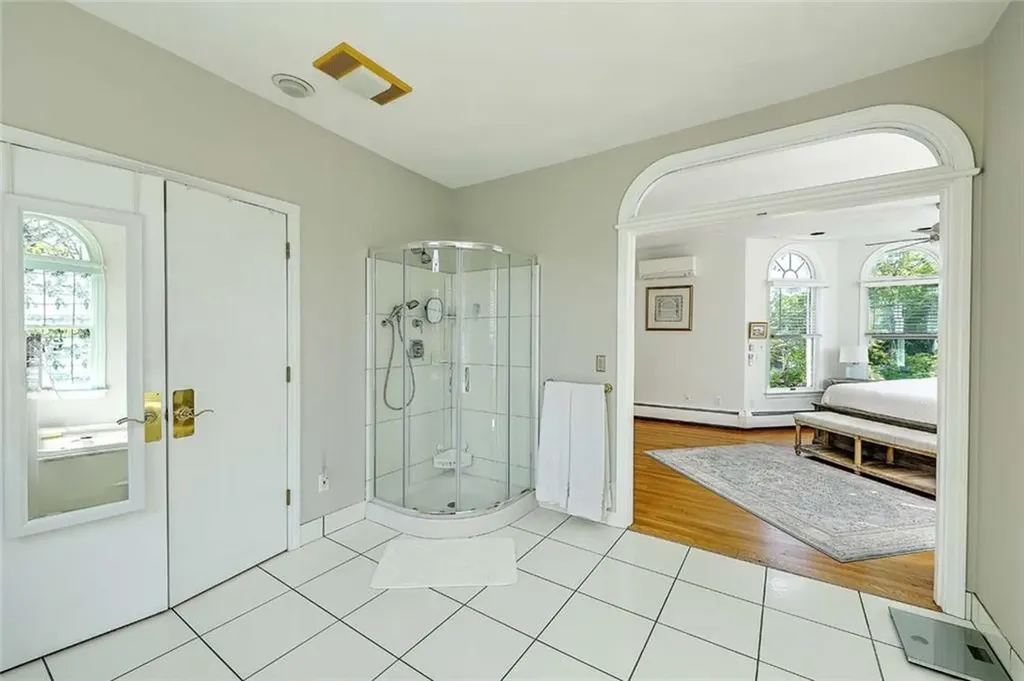 247 Oaklawn Avenue Cranston RI 02920