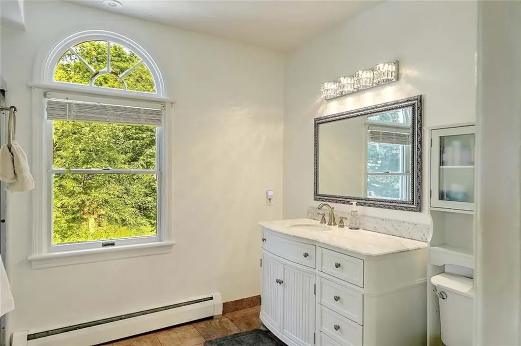 247 Oaklawn Avenue Cranston RI 02920