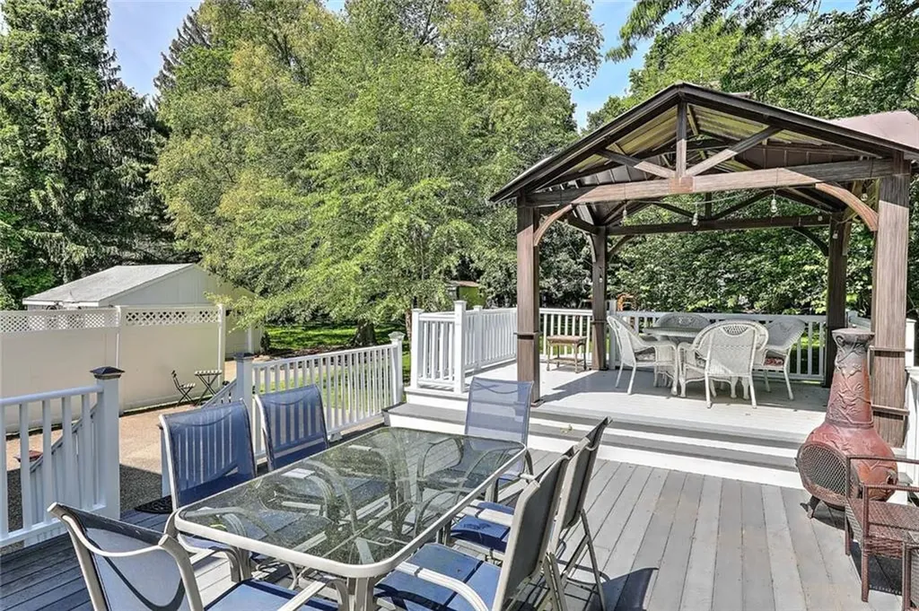 247 Oaklawn Avenue Cranston RI 02920