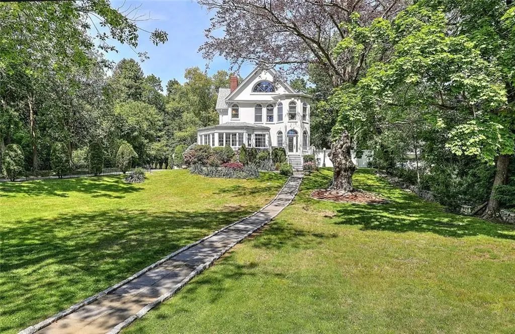 247 Oaklawn Avenue Cranston RI 02920
