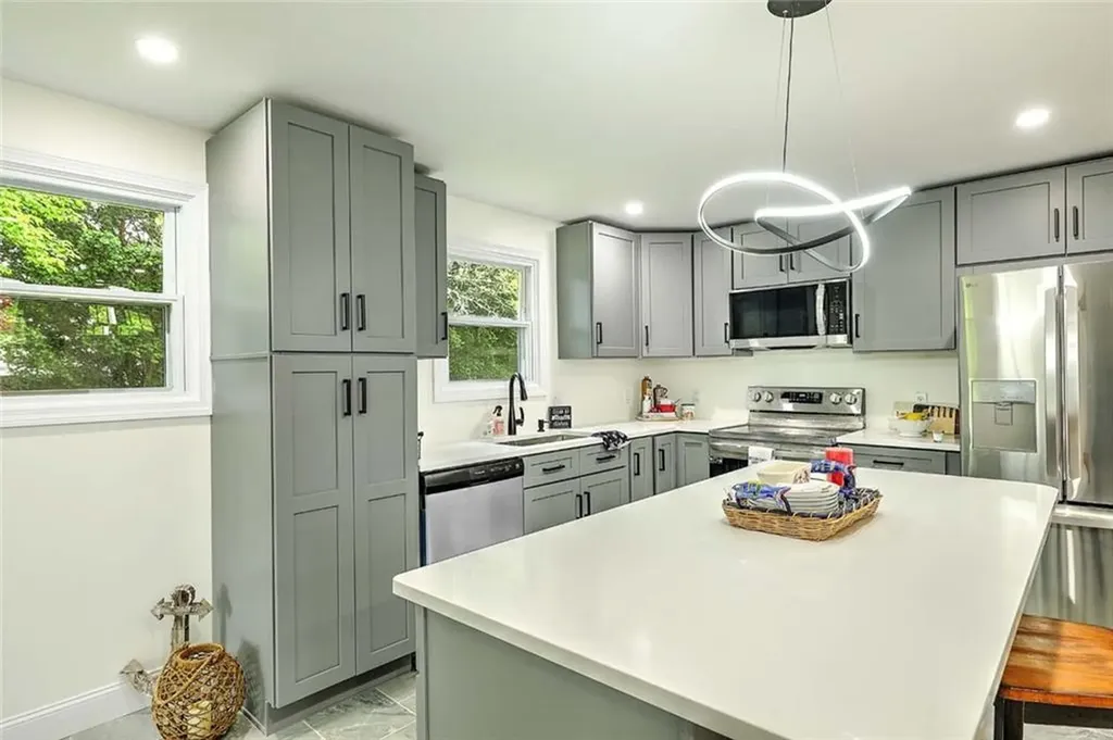 153 Fatima Drive Warren RI 02885