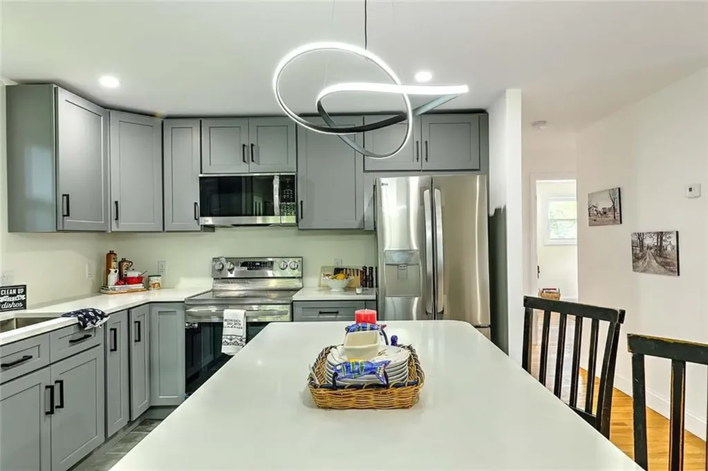 153 Fatima Drive Warren RI 02885