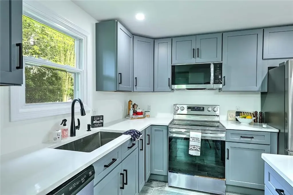 153 Fatima Drive Warren RI 02885