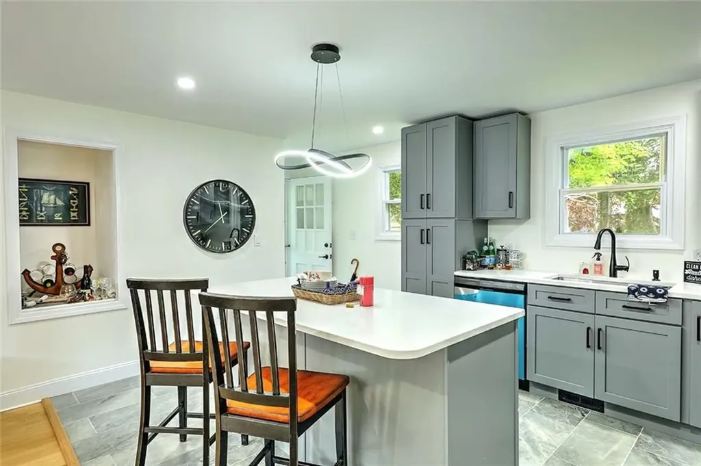 153 Fatima Drive Warren RI 02885
