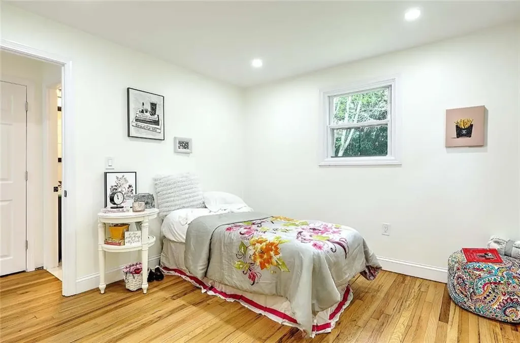 153 Fatima Drive Warren RI 02885