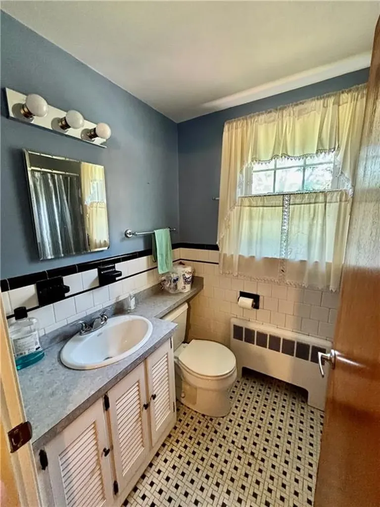 125 Alfred Drown Road Barrington RI 02806