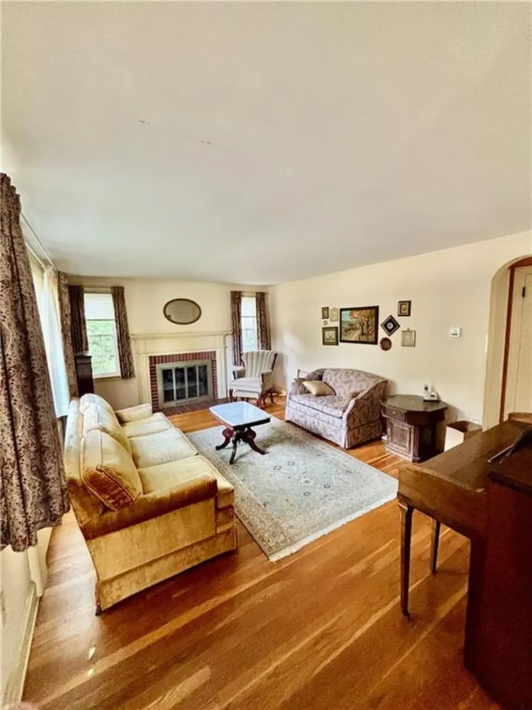 125 Alfred Drown Road Barrington RI 02806