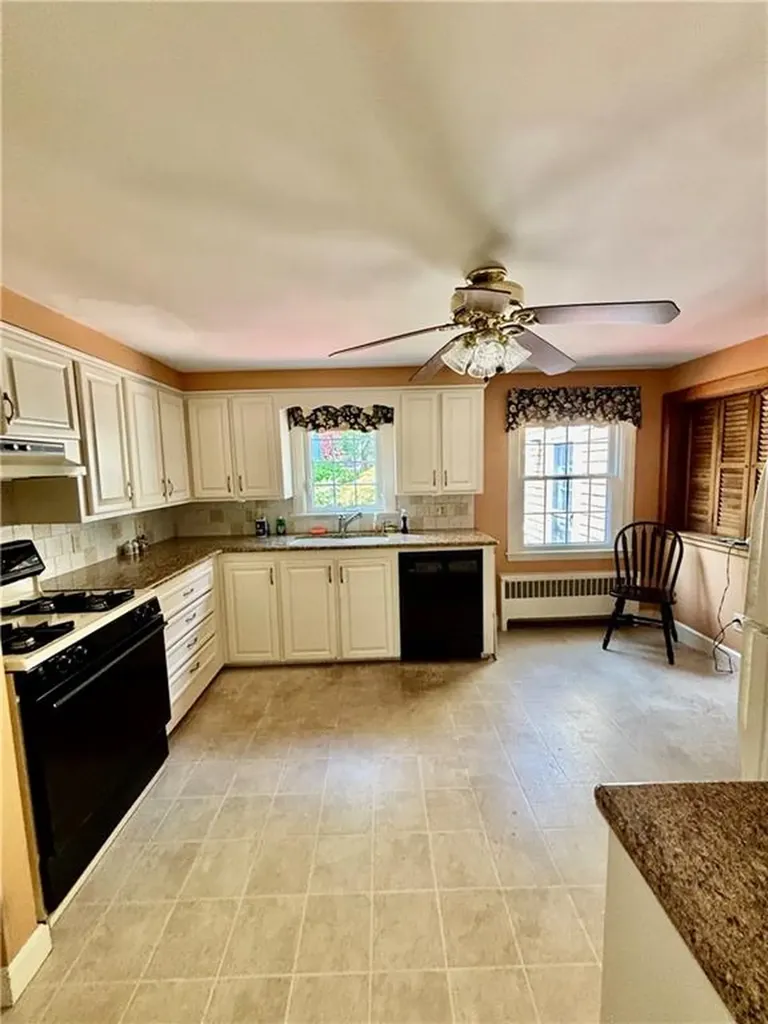 125 Alfred Drown Road Barrington RI 02806