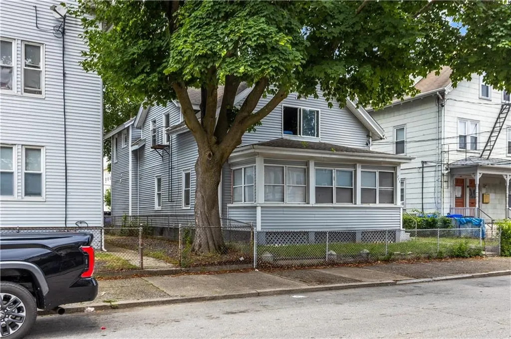 273 Sayles Avenue Pawtucket RI 02860