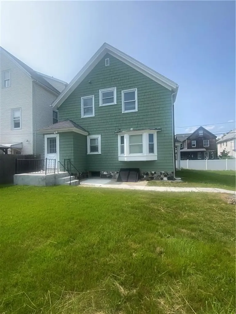 218 Indiana Avenue Providence RI 02905