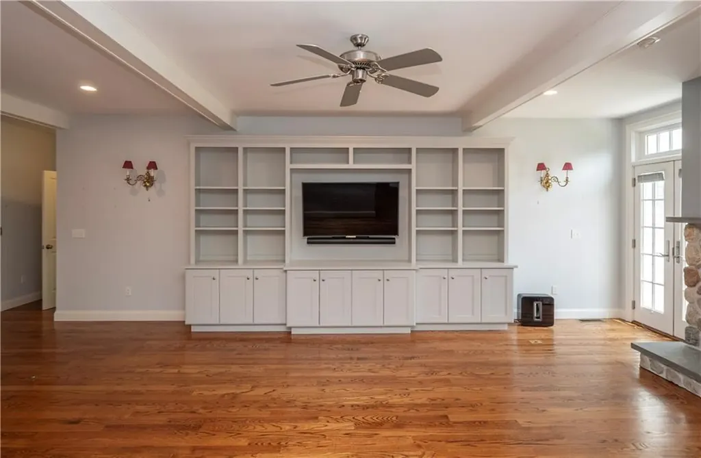 2 Fairview Drive Bristol RI 02809