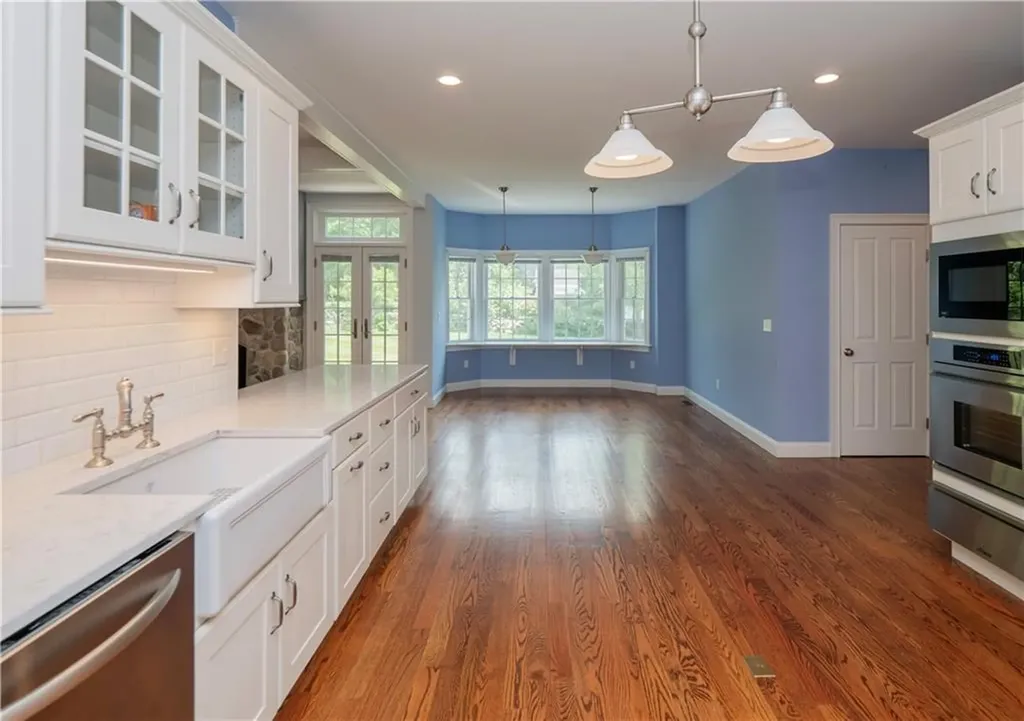 2 Fairview Drive Bristol RI 02809