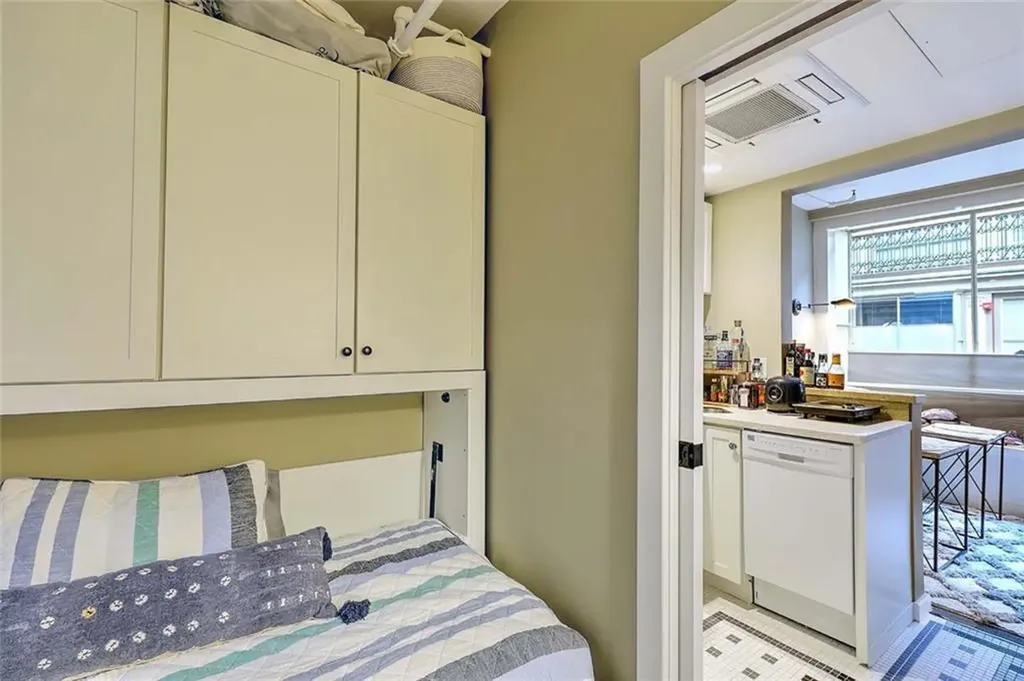 65 Weybosset Street Providence RI 02903