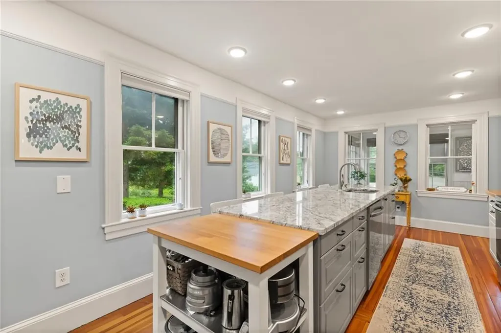 965 Greenville Avenue Smithfield RI 02828