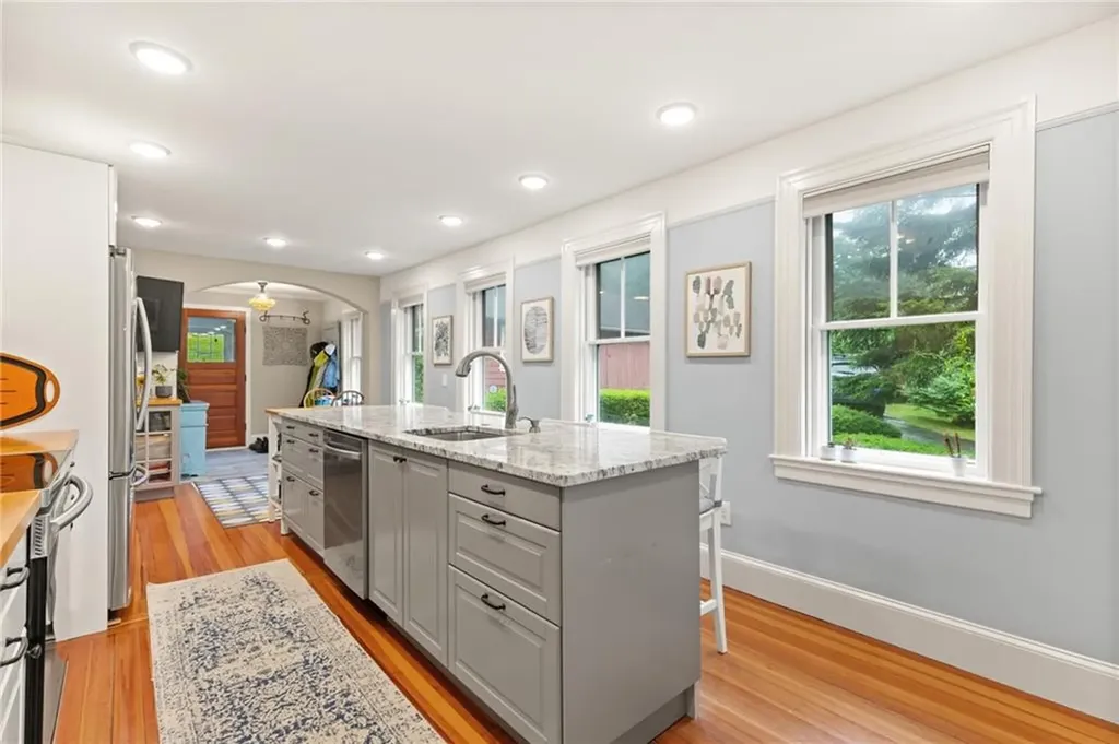 965 Greenville Avenue Smithfield RI 02828