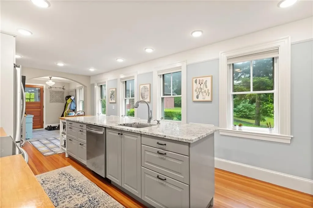 965 Greenville Avenue Smithfield RI 02828