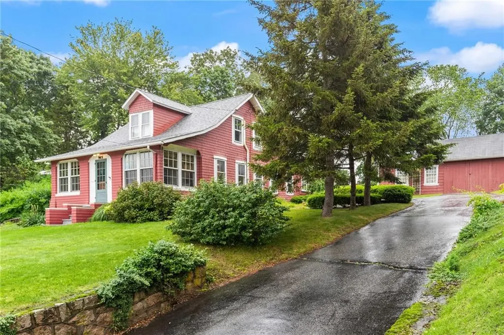 965 Greenville Avenue Smithfield RI 02828