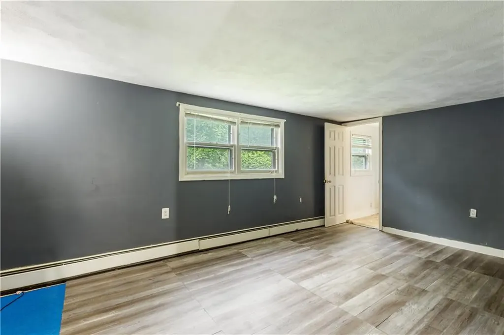 332 10th Avenue Woonsocket RI 02895
