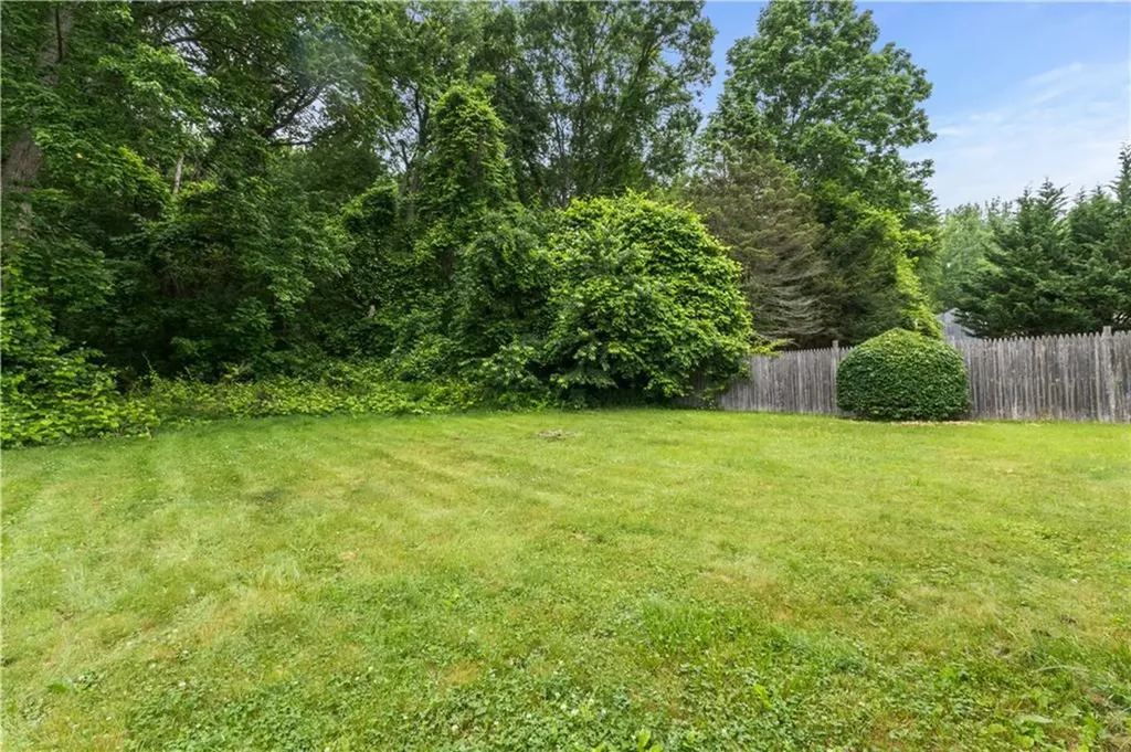 332 10th Avenue Woonsocket RI 02895