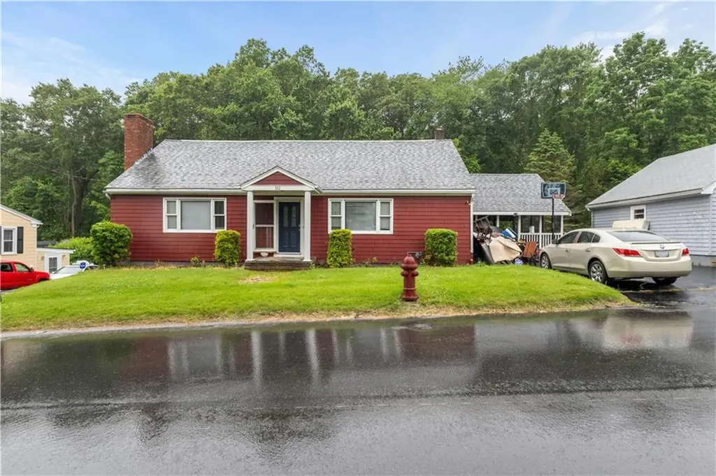 332 10th Avenue Woonsocket RI 02895