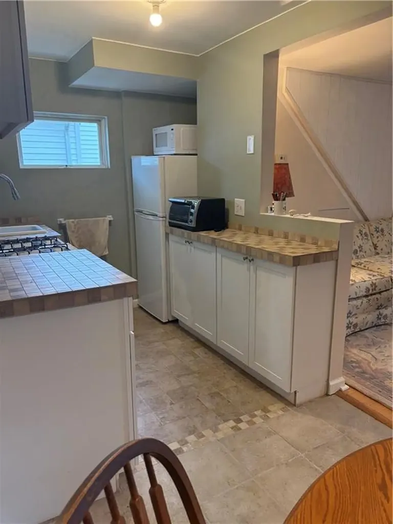 93 Huron Street Warwick RI 02889
