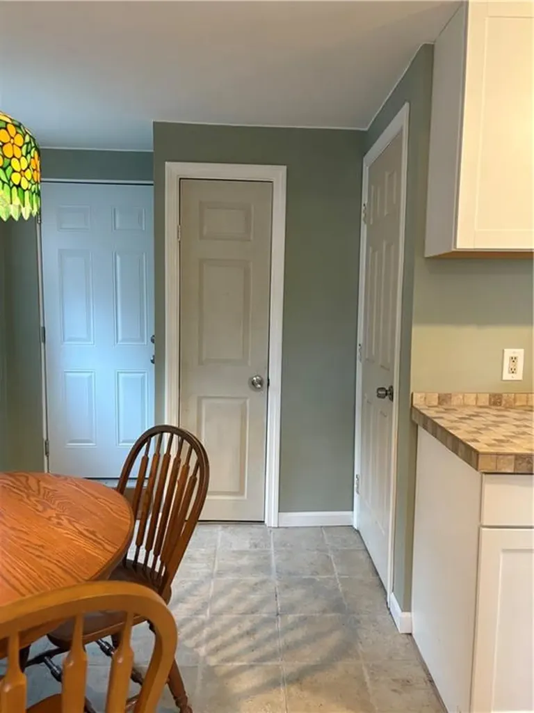 93 Huron Street Warwick RI 02889