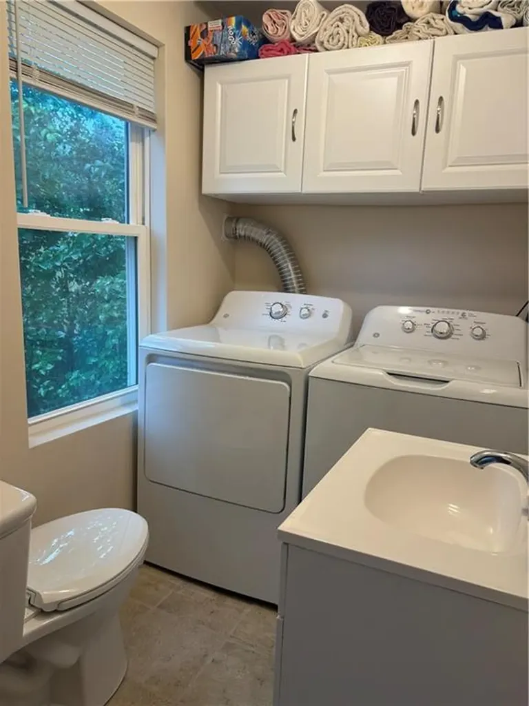 93 Huron Street Warwick RI 02889