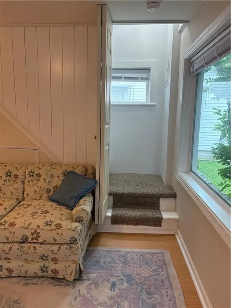 93 Huron Street Warwick RI 02889