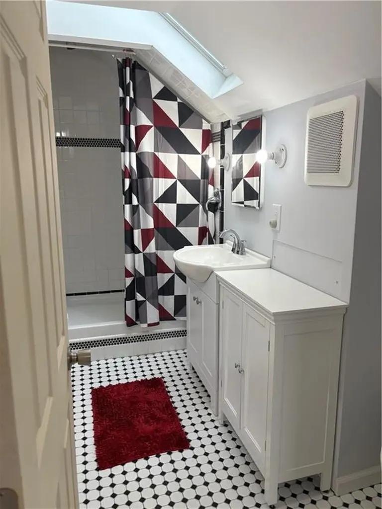 93 Huron Street Warwick RI 02889