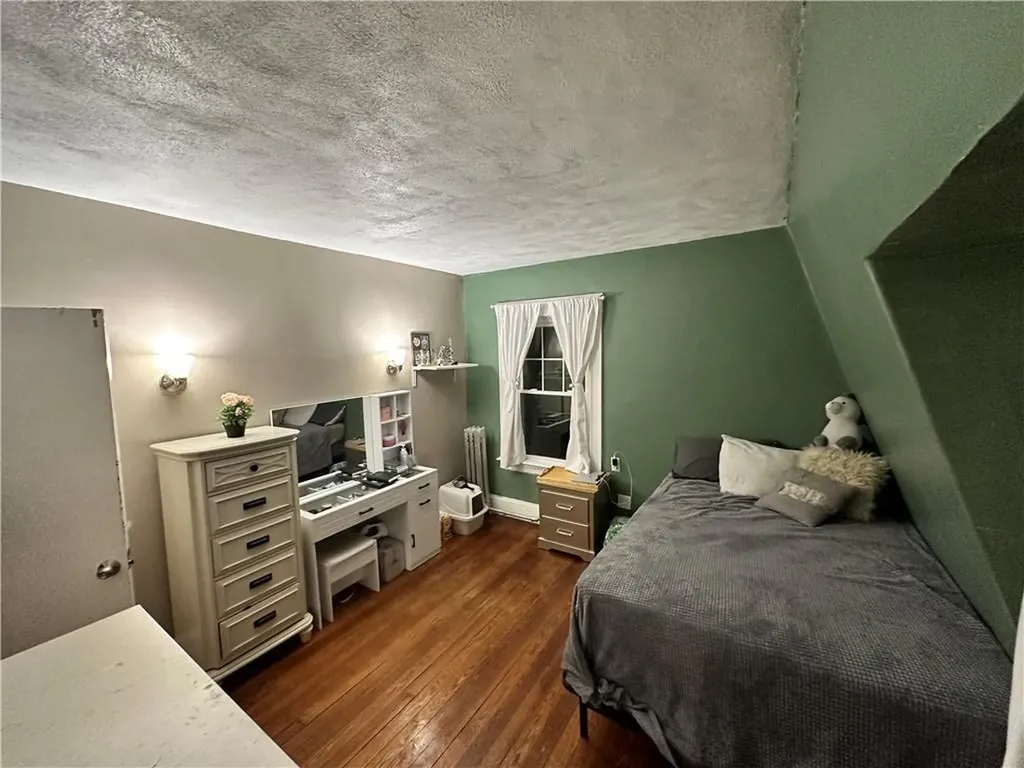 29 Rhodes Avenue Cranston RI 02905