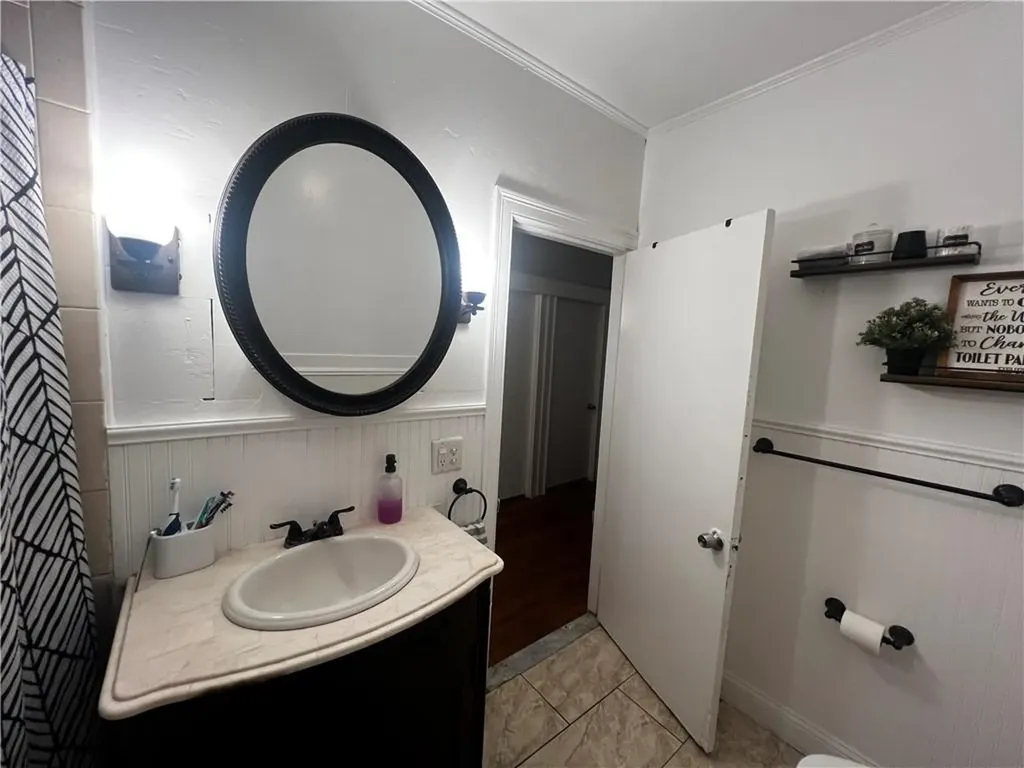 29 Rhodes Avenue Cranston RI 02905