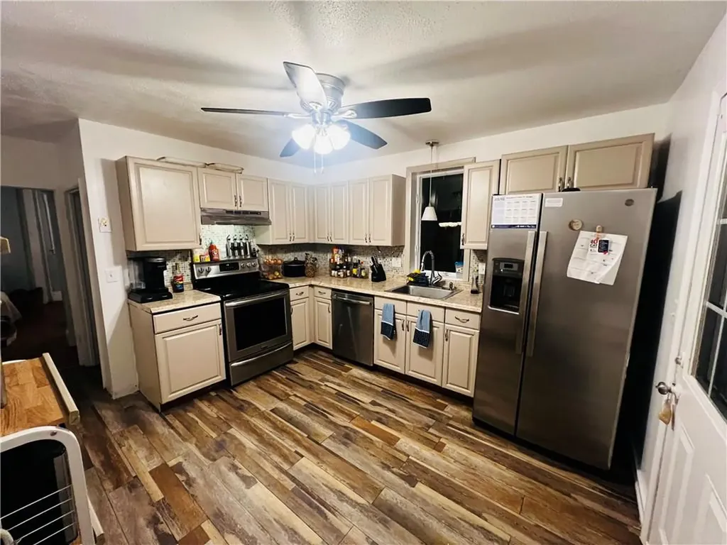 29 Rhodes Avenue Cranston RI 02905