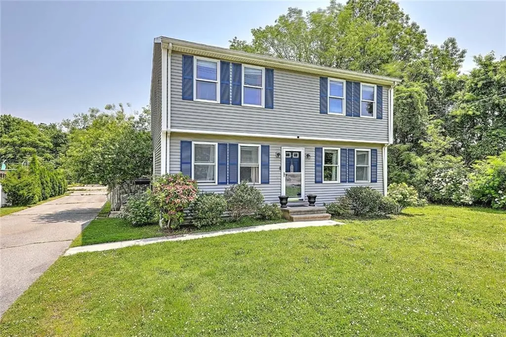 827 Anthony Road Portsmouth RI 02871