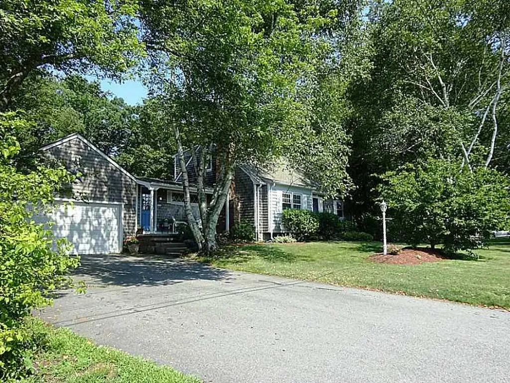 48 Pleasant Street Portsmouth RI 02871