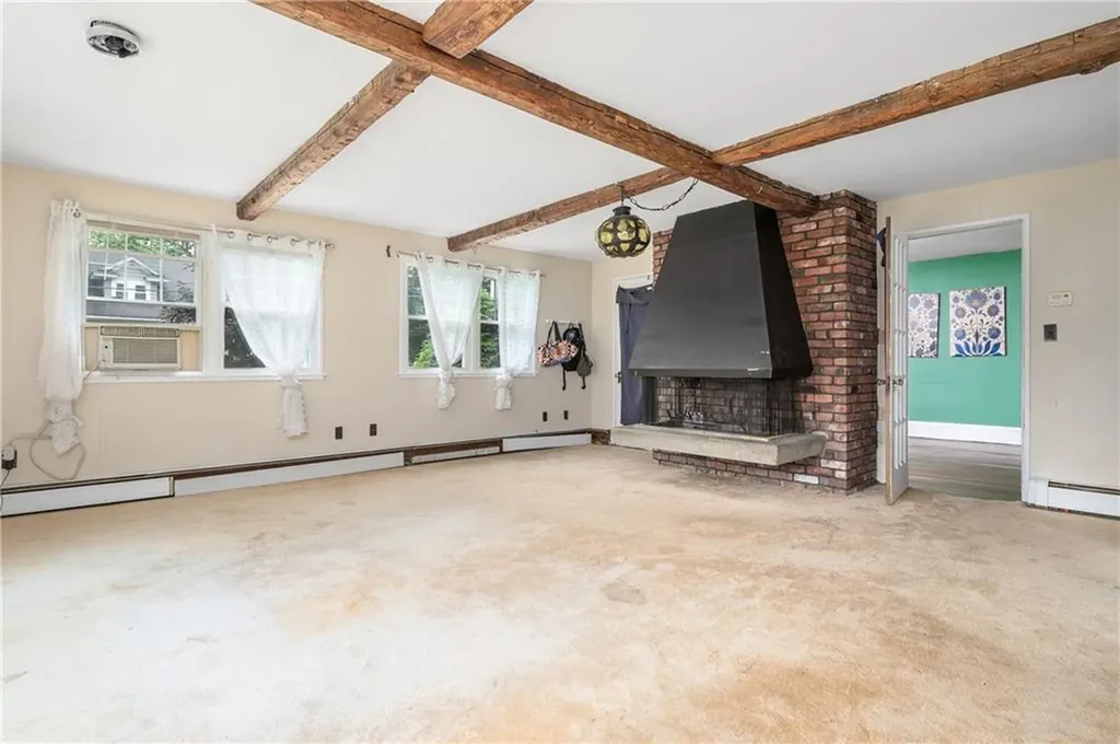 60 White Parkway North Smithfield RI 02896