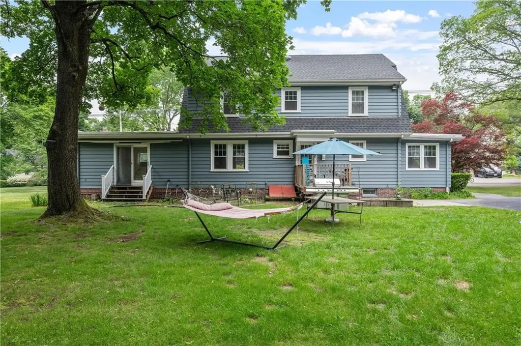 60 White Parkway North Smithfield RI 02896