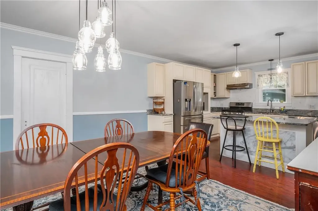 60 White Parkway North Smithfield RI 02896