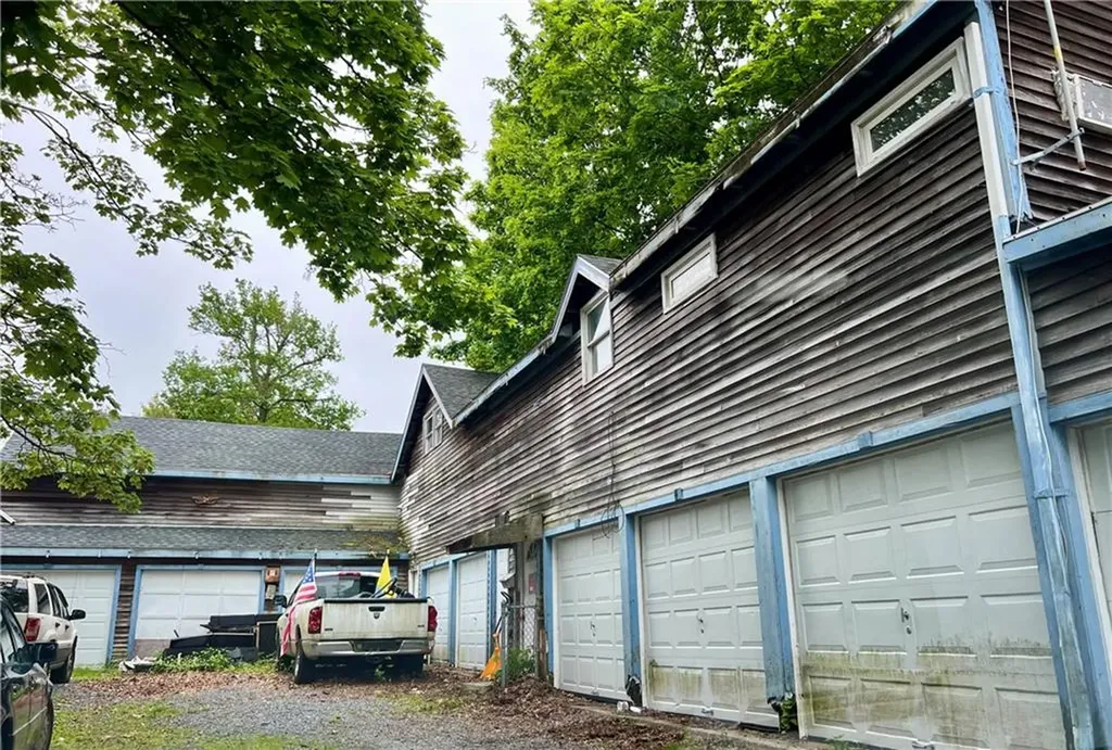 23 Calvert Street Newport RI 02840