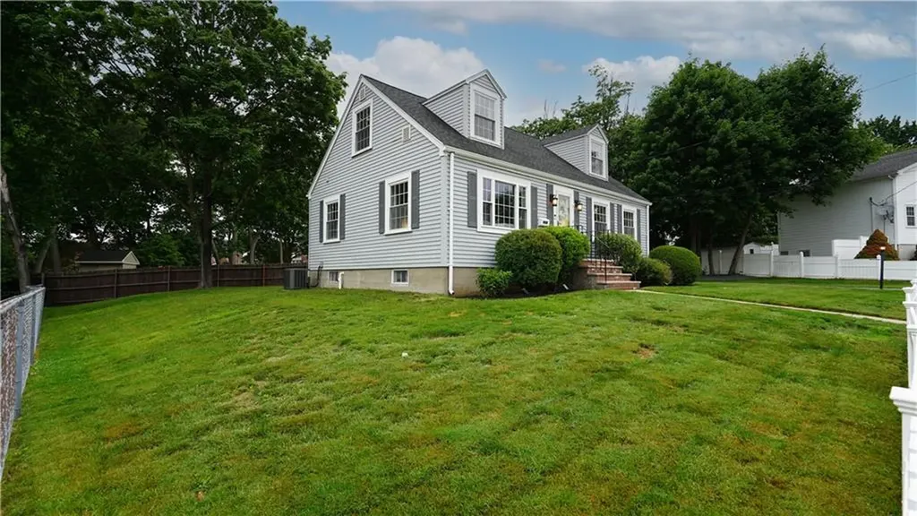 12 Cumberland Street Cumberland RI 02864