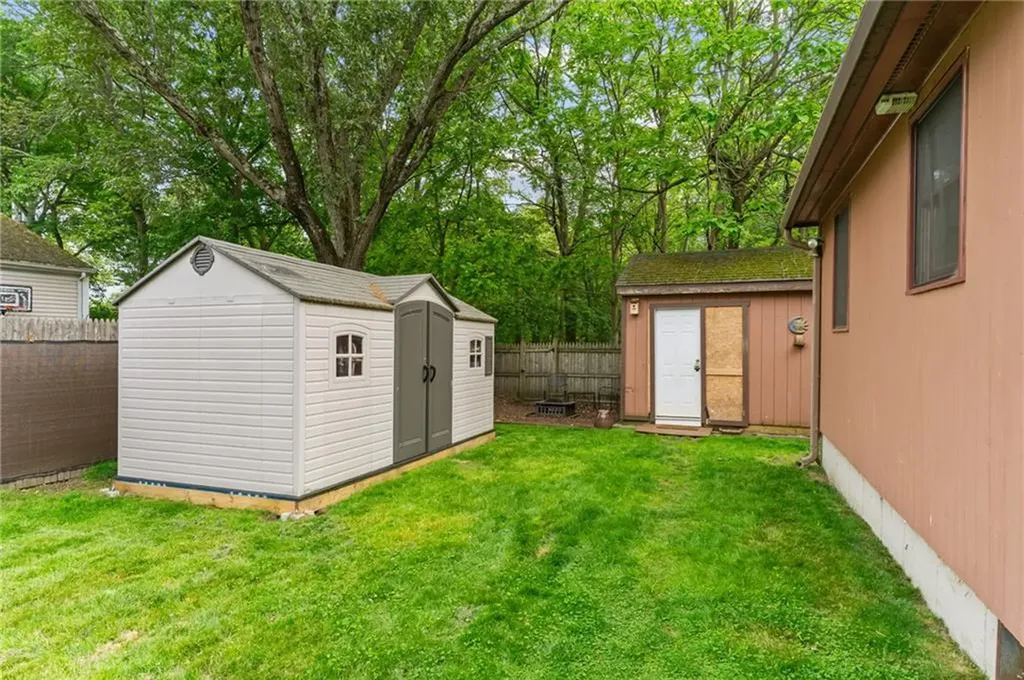 68 Everglade Avenue Warwick RI 02886