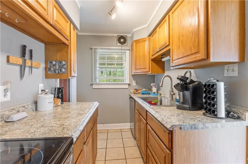 132 West Street West Warwick RI 02893