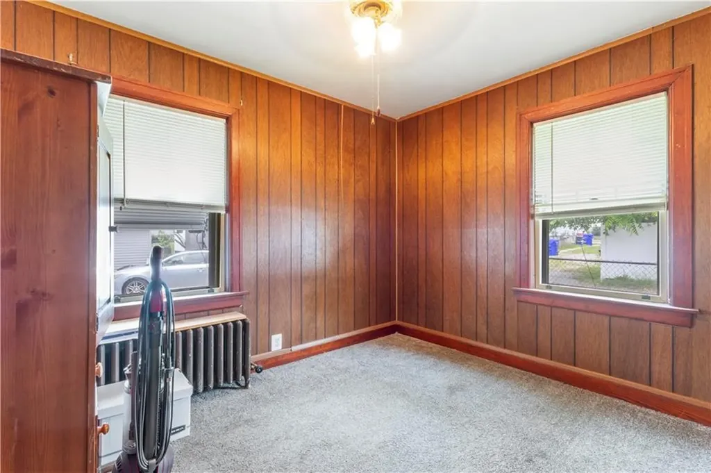 132 West Street West Warwick RI 02893